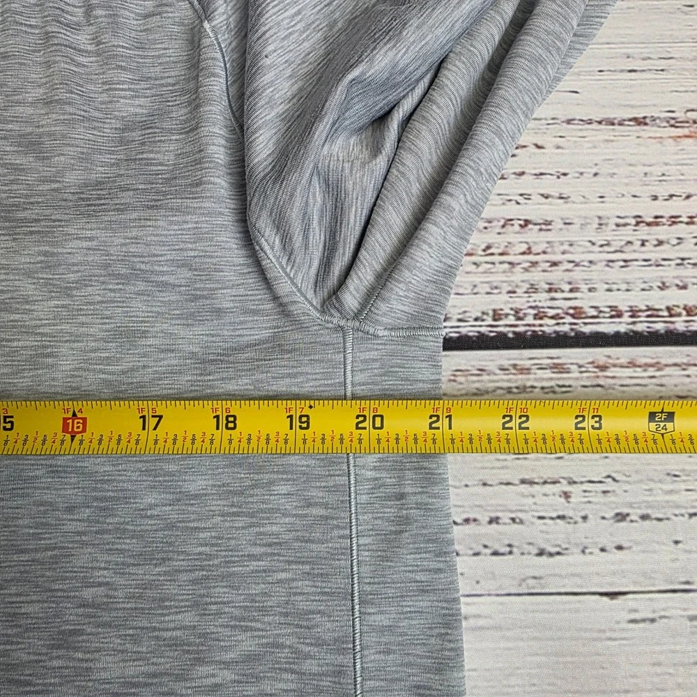 VRST Accelerate Mens Medium Quarter Zip Pullover Gray Performance Long Sleeve